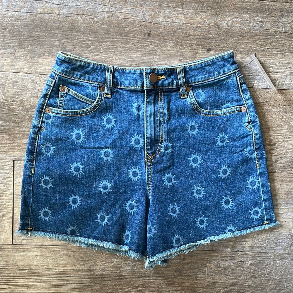 NWT Volcom Sun print STN Step high rise Denim Shorts